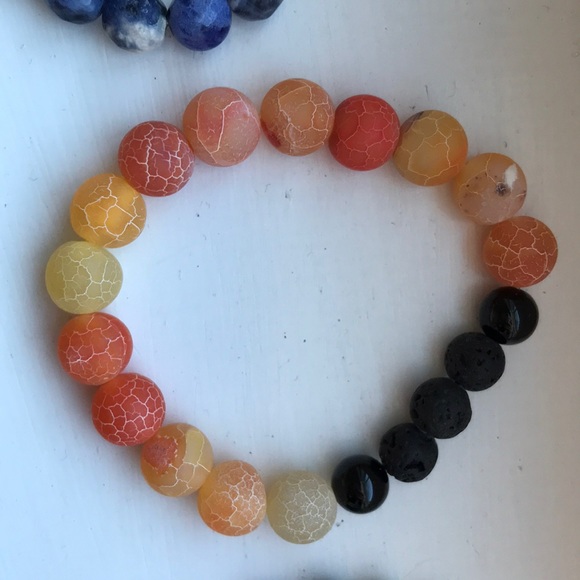 Natural store and Lawa Beads Bracelet - Picture 4 of 8